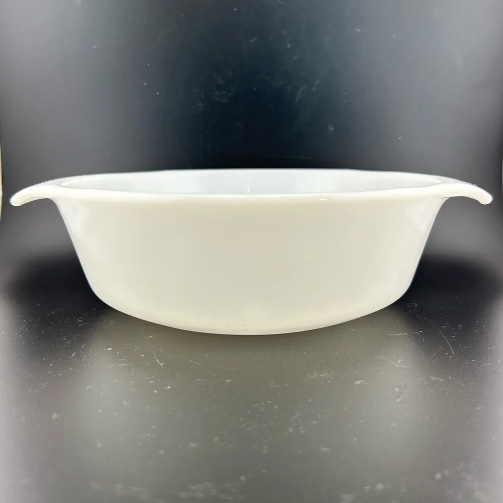 Vintage, 1-quart Ovenware, Blue Flower Pattern by Fire King